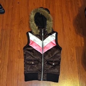 Vest by Route